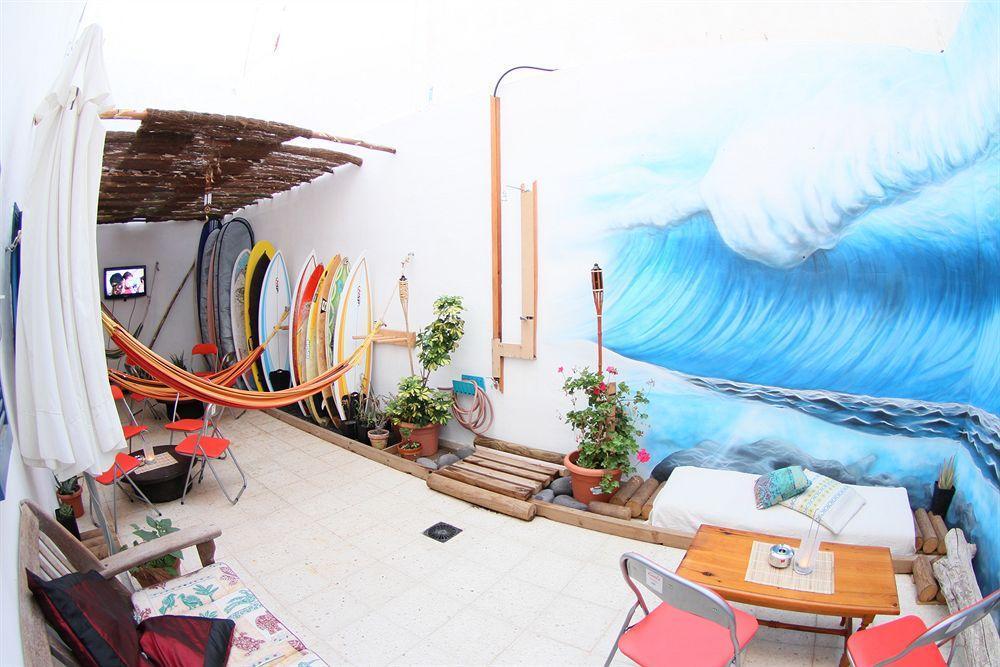 Caleta De Famara Hotel Clandestino Surf Adventure المظهر الخارجي الصورة